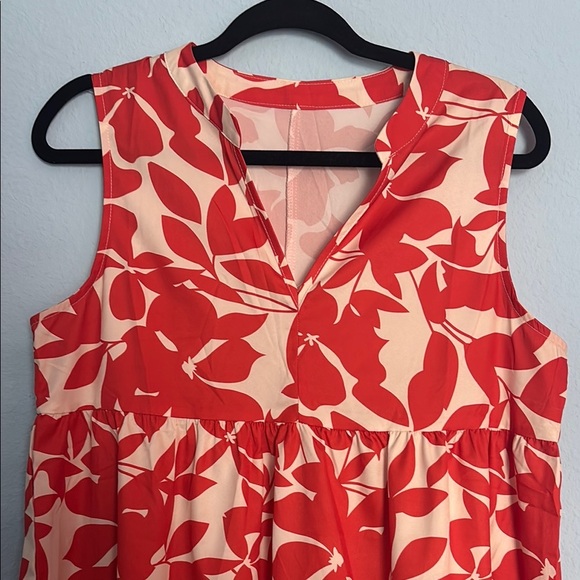 SHEIN Red and White Sleeveless V-Neck Sundress - Picture 3 of 6